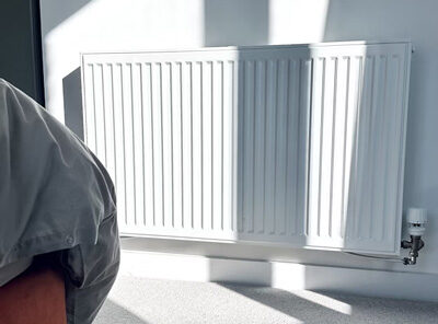 Gewone hoge temperatuur radiator voor bij een hybride warmtepomp