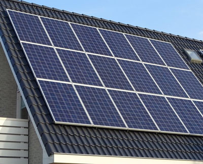 Wat is een goede afstand tussen de PV panelen en de dakgoot?